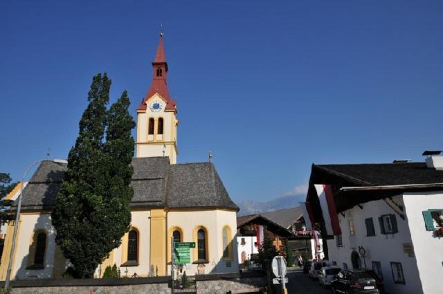 Haus Angelika - Bed & Breakfast - Innsbruck/Igls Bagian luar foto