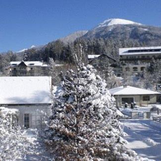 Haus Angelika - Bed & Breakfast - Innsbruck/Igls Bagian luar foto