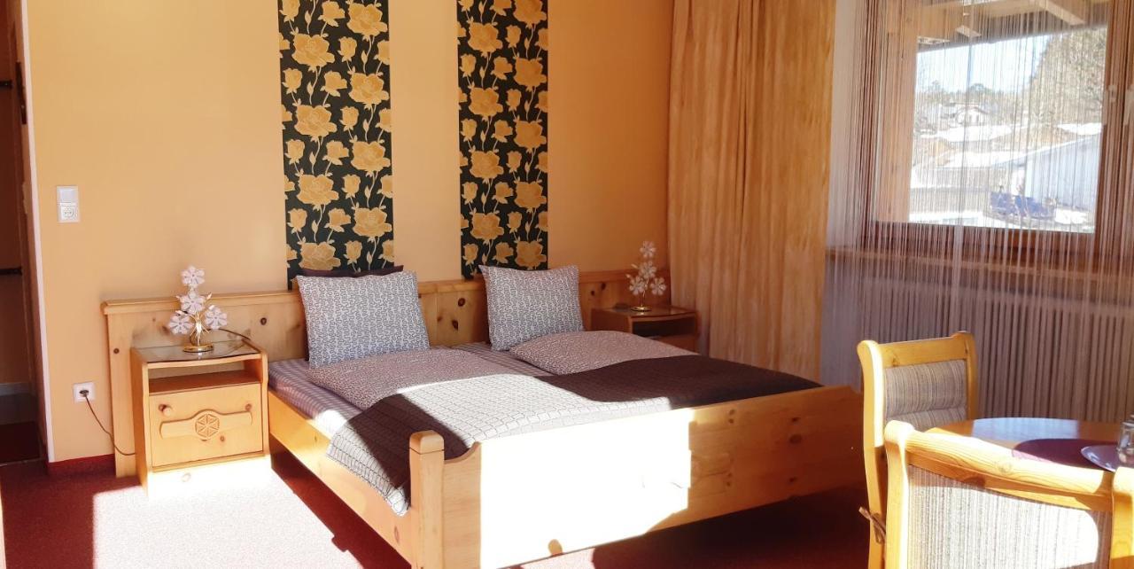 Haus Angelika - Bed & Breakfast - Innsbruck/Igls Bagian luar foto
