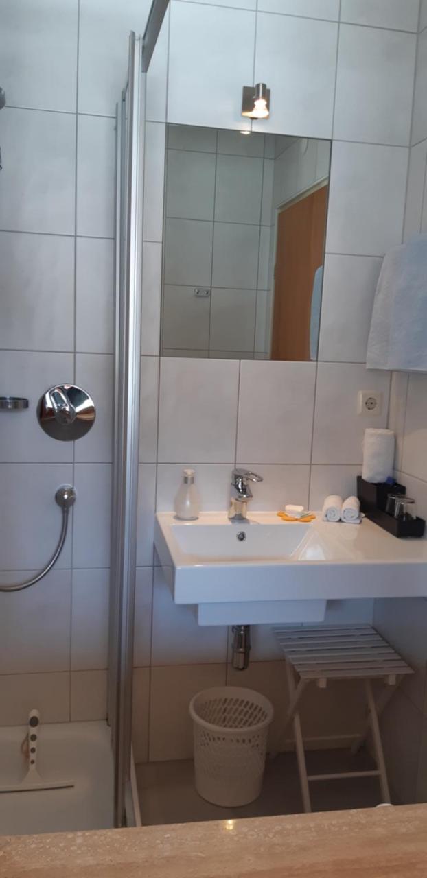 Haus Angelika - Bed & Breakfast - Innsbruck/Igls Bagian luar foto