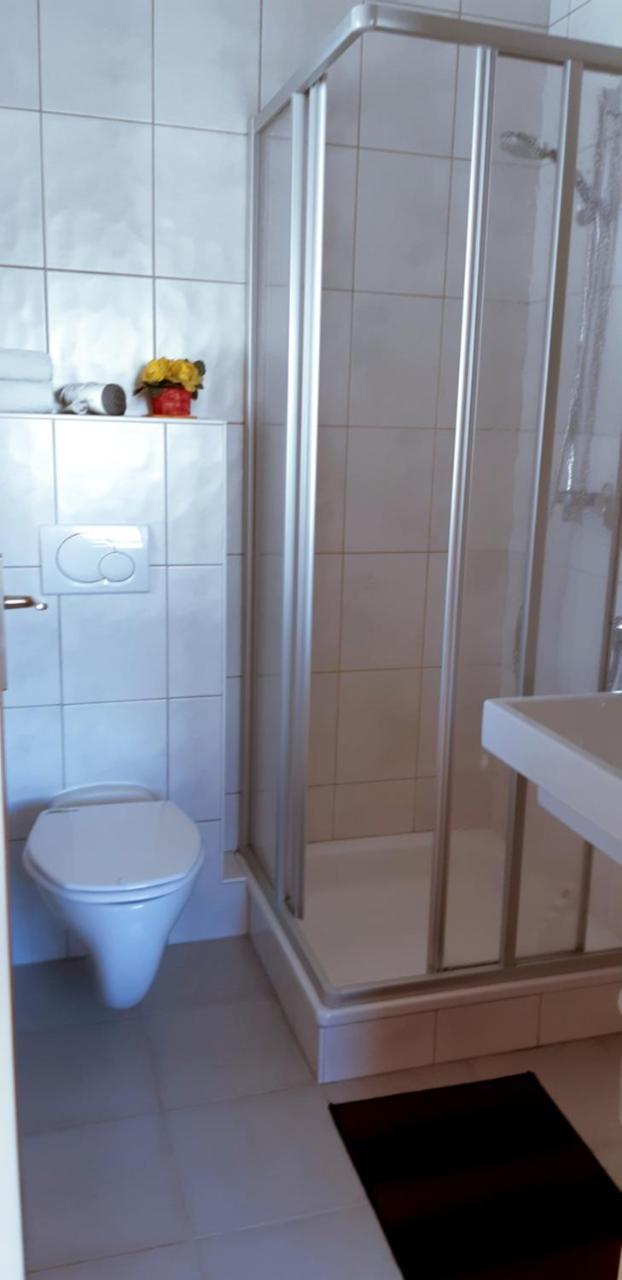 Haus Angelika - Bed & Breakfast - Innsbruck/Igls Bagian luar foto